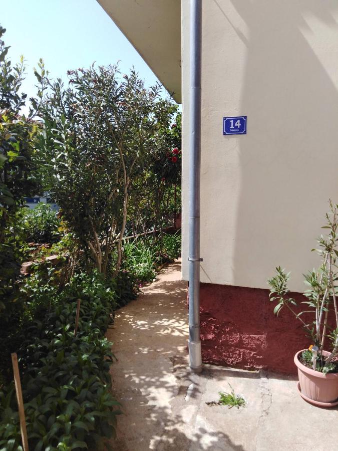 Вилла Pero Apartman Сукошан Экстерьер фото